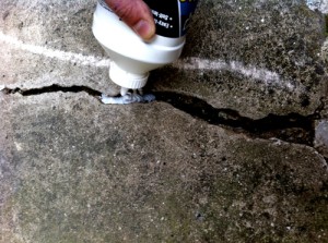 How to get rid of weed on your cement cracks.  Removing weed off cracks in concrete.